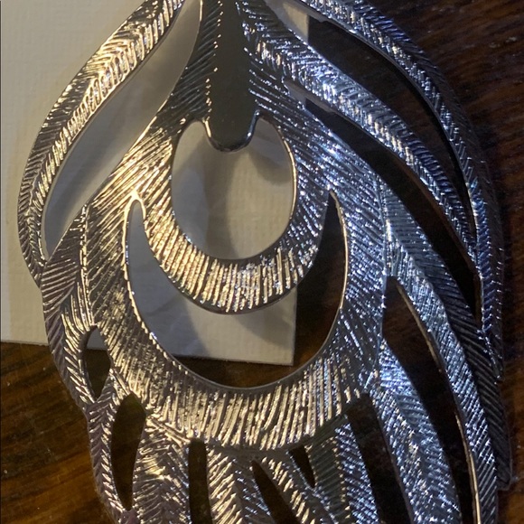 Kendra Scott silver earrings - Picture 4 of 4